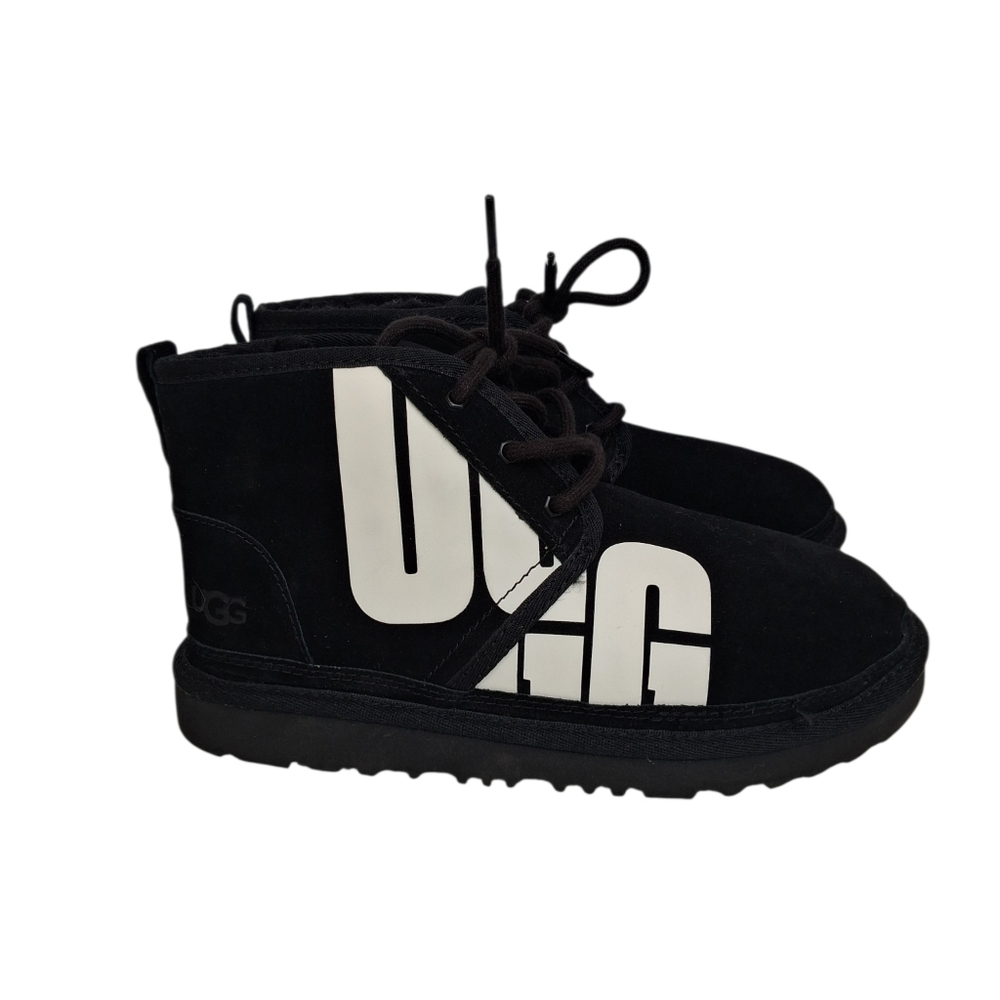 UGG Neumel Chopd Chukka Kids Boots Size 4 Black